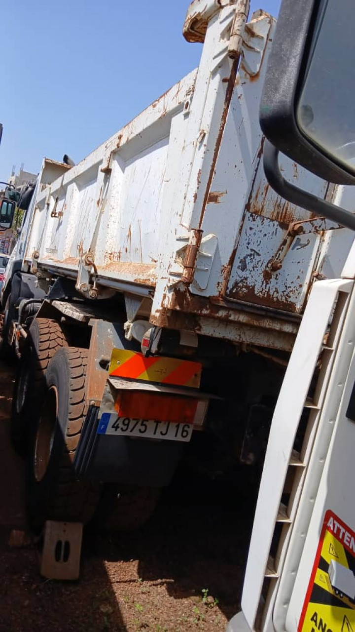 RENAULT KERAX, Camions - Autobus, Conakry