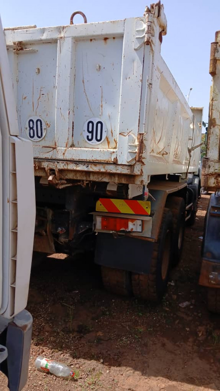 RENAULT KERAX, Camions - Autobus, Conakry