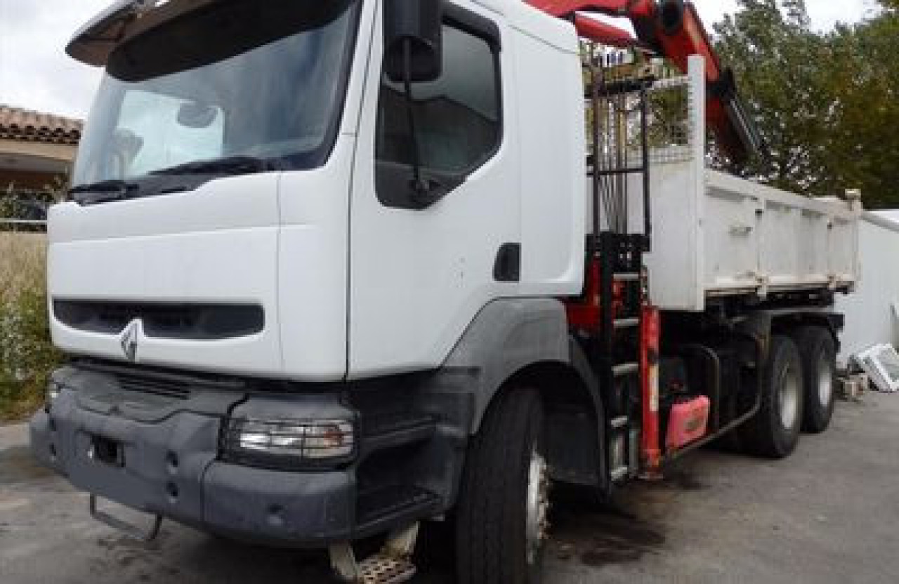 RENAULT KERAX, Camions - Autobus, Conakry