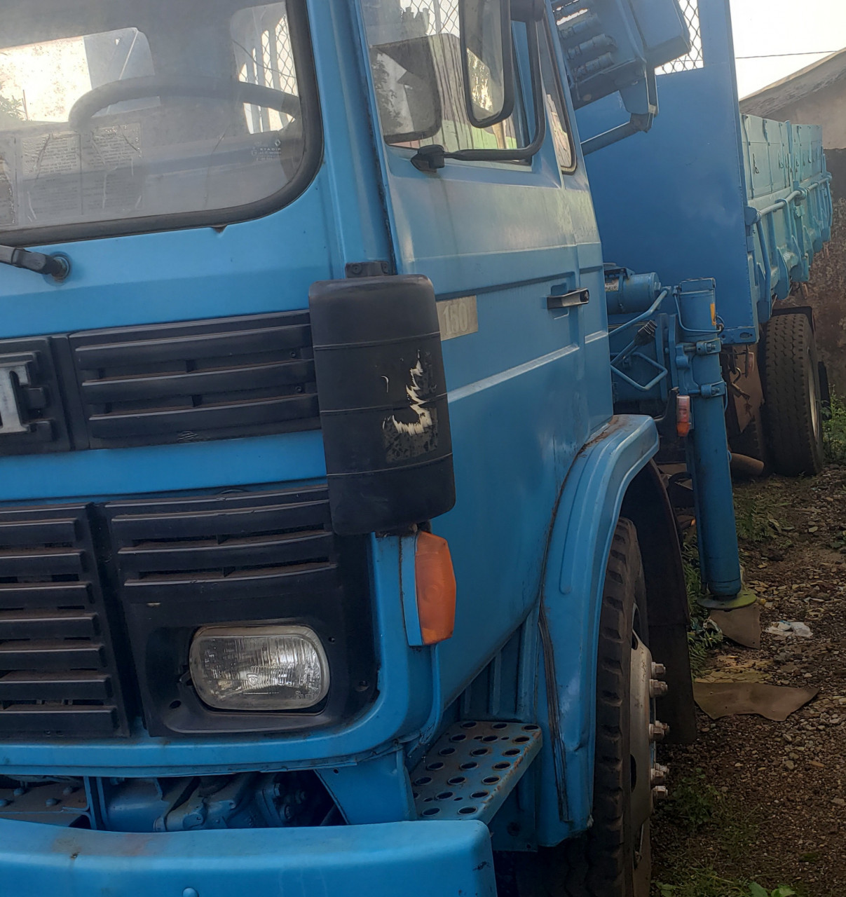 CAMION GRIS RENAULT, Camions - Autobus, Conakry