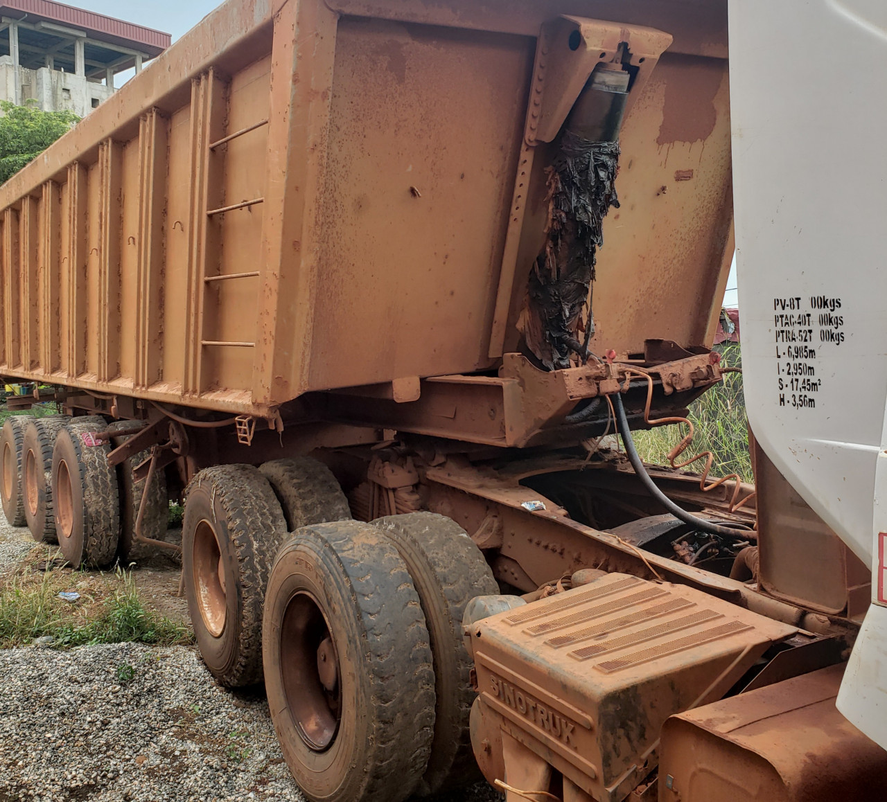 2 SINOTRUCKS A VENDRE, Camions - Autobus, Conakry