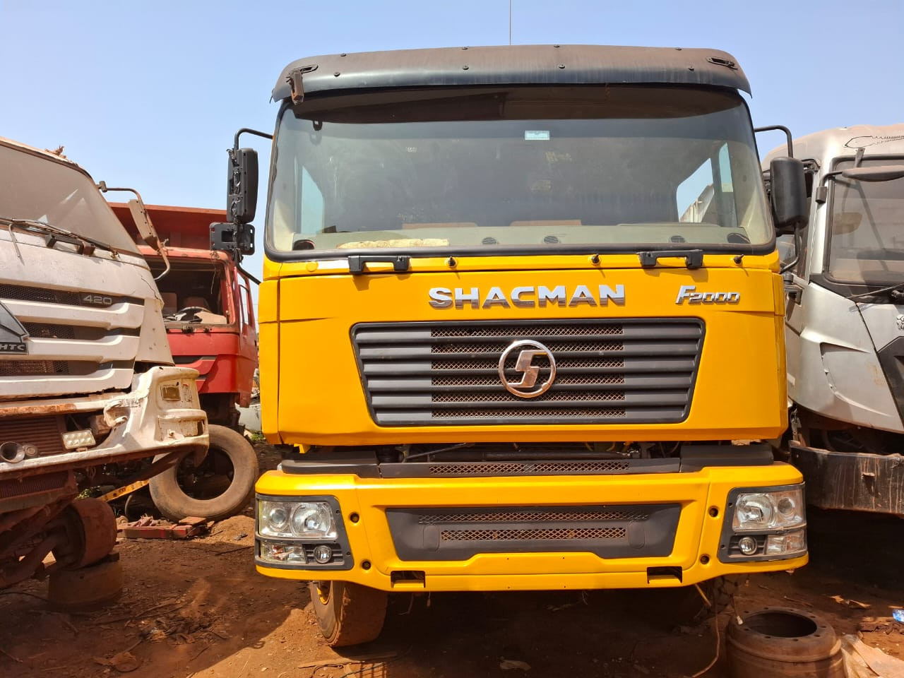 SHACMAN 12 ROUES, Camions - Autobus, Conakry