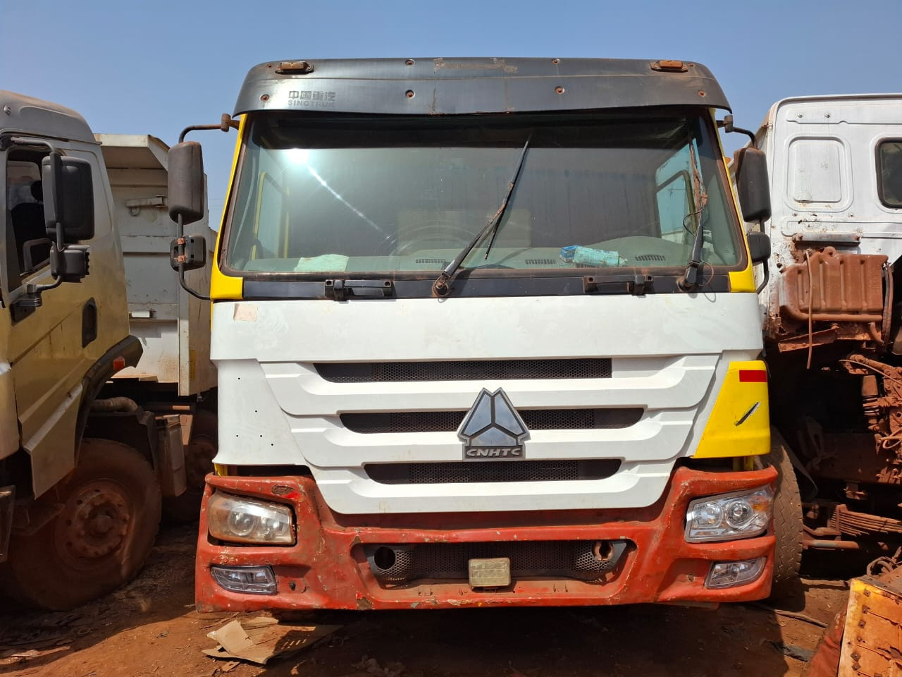 FOTON 12 ROUES, Camions - Autobus, Conakry