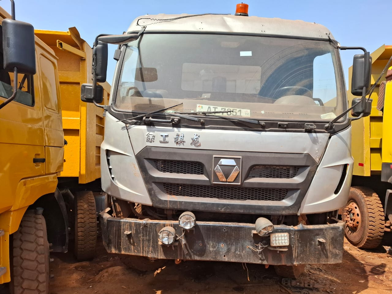 CAMIONS MARQUES CHINOISE, Camions - Autobus, Conakry