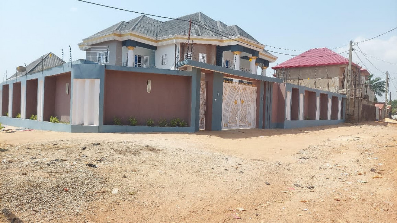 Maison a vendre a coyah somaya, Maisons, Coyah