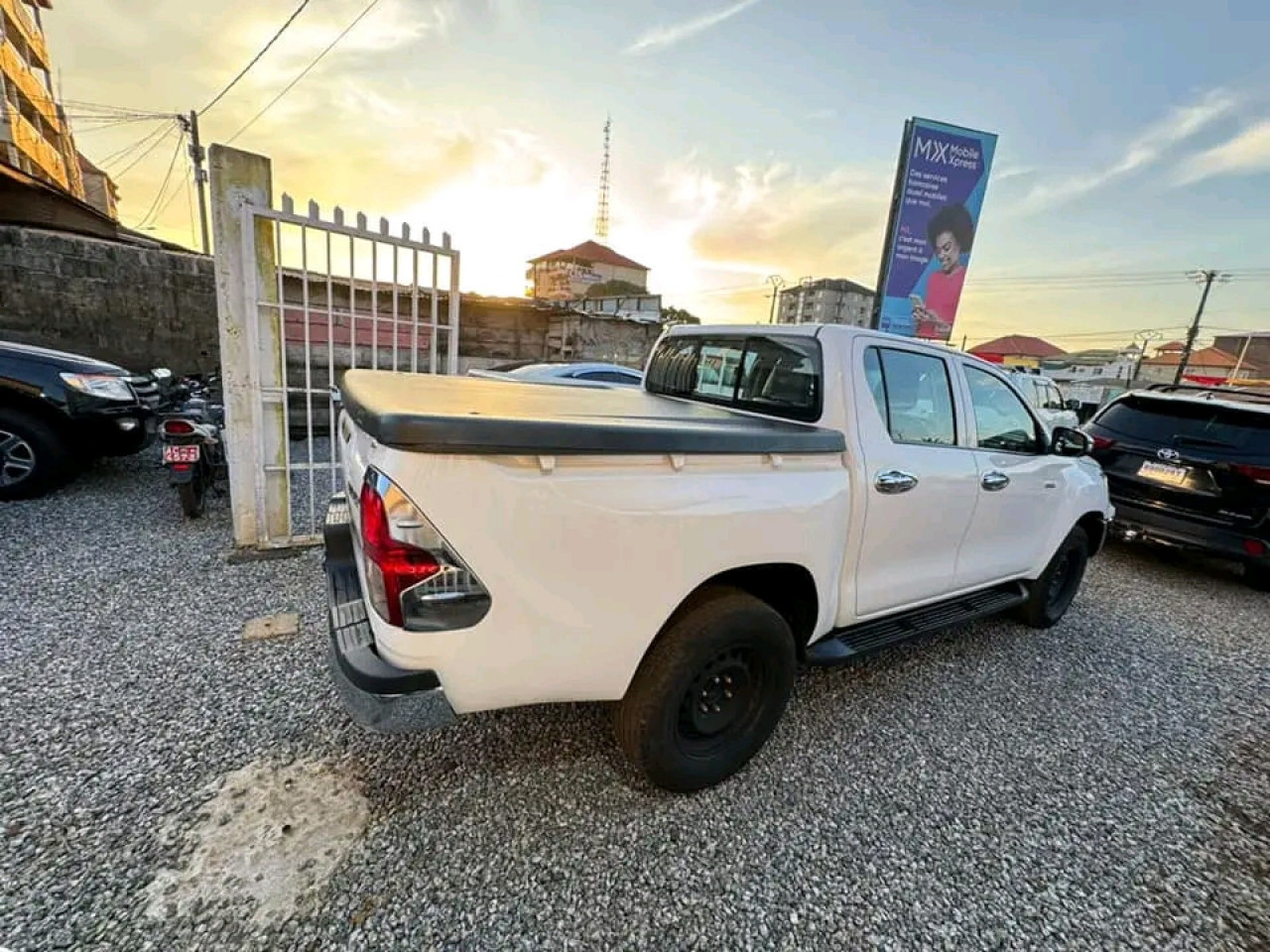 Toyota Hilux, Voitures, Conakry