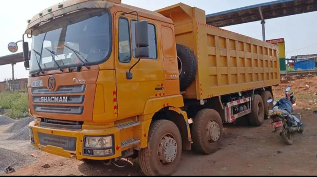 CAMION SHACMAN BENNE 12 ROUES, Camions - Autobus, Conakry