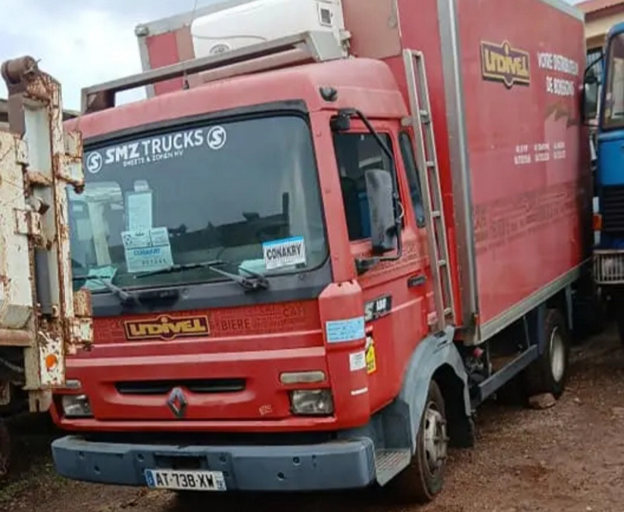 CAMION FRIGORIFIQUE, Camions - Autobus, Conakry