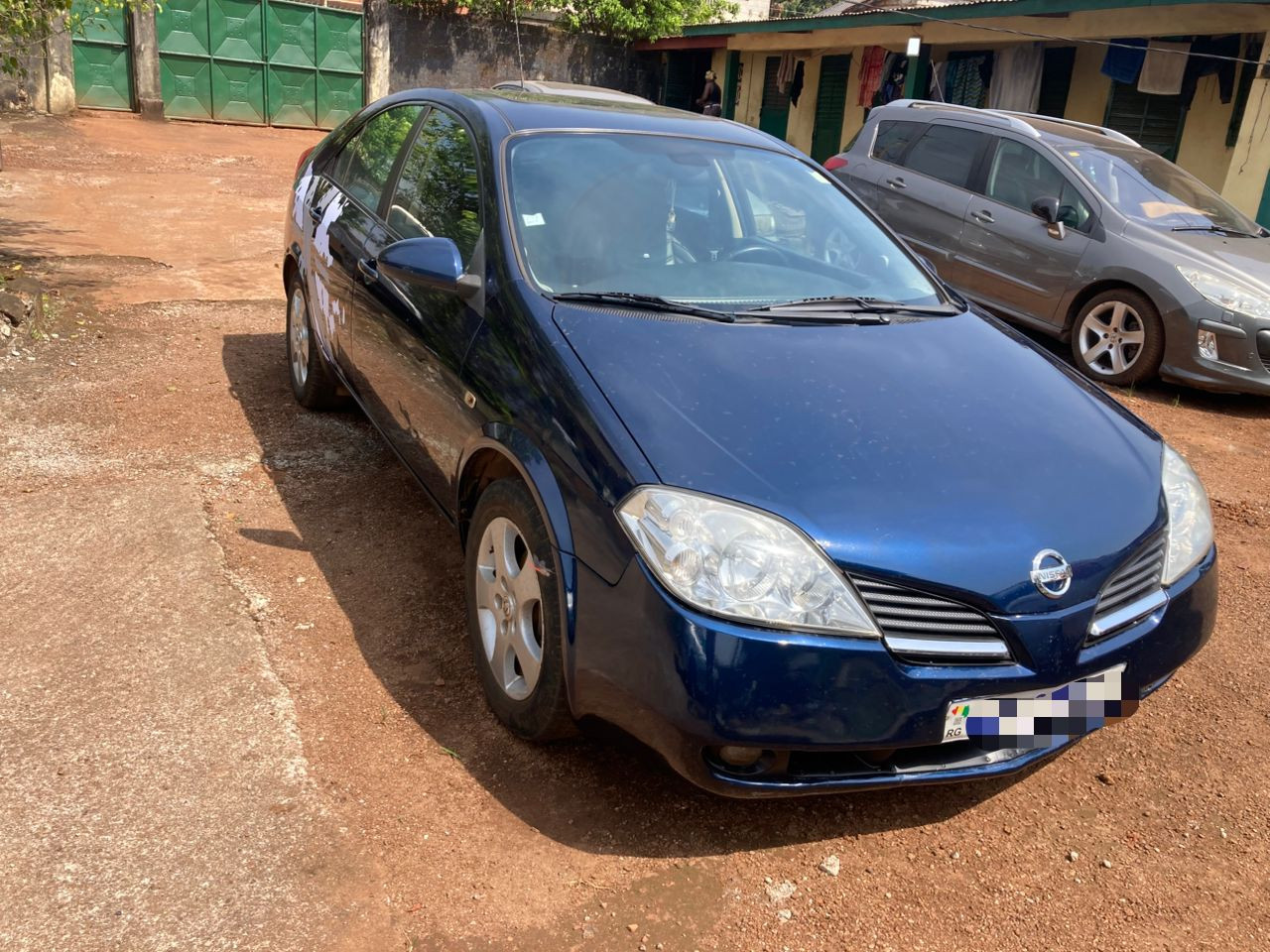 NISSAN PRIMERA ESSENCE ⛽️ AUTOMATIQUE PETIT MOTEUR CLIM, Voitures, Conakry