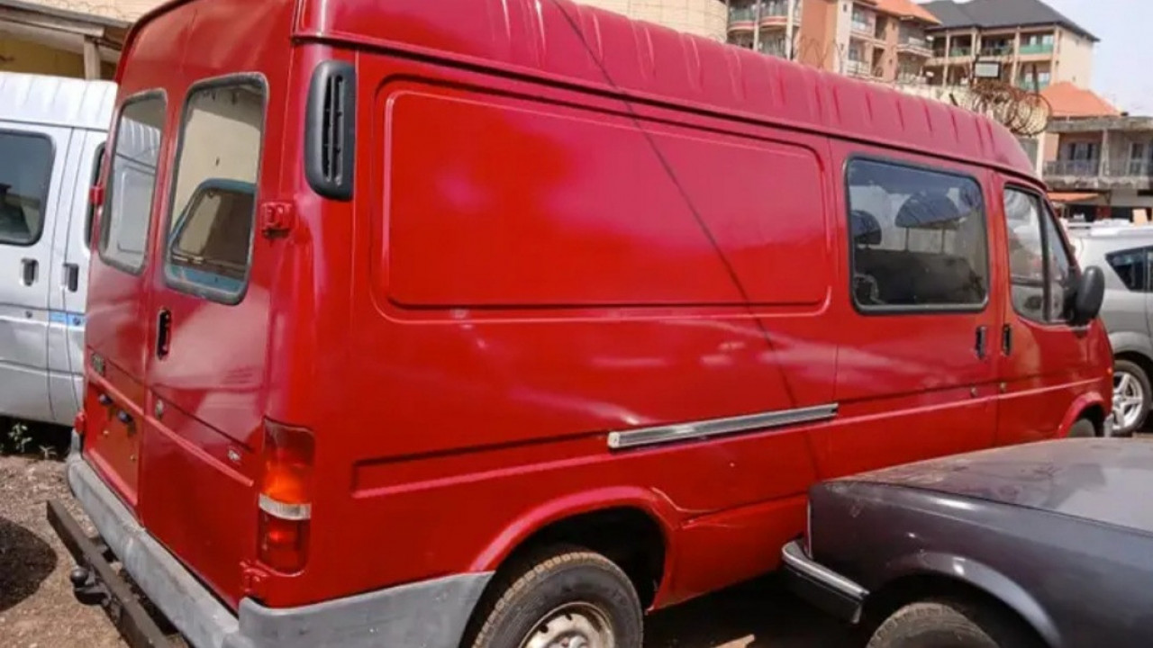 FORD TRANSIT VAN, Voitures, Conakry