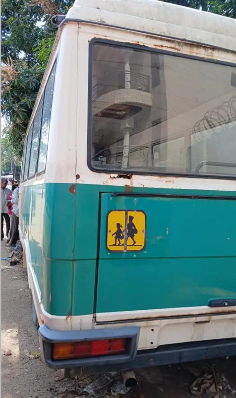 MERCEDES BENZ VARIO 0 609D, Camions - Autobus, Conakry