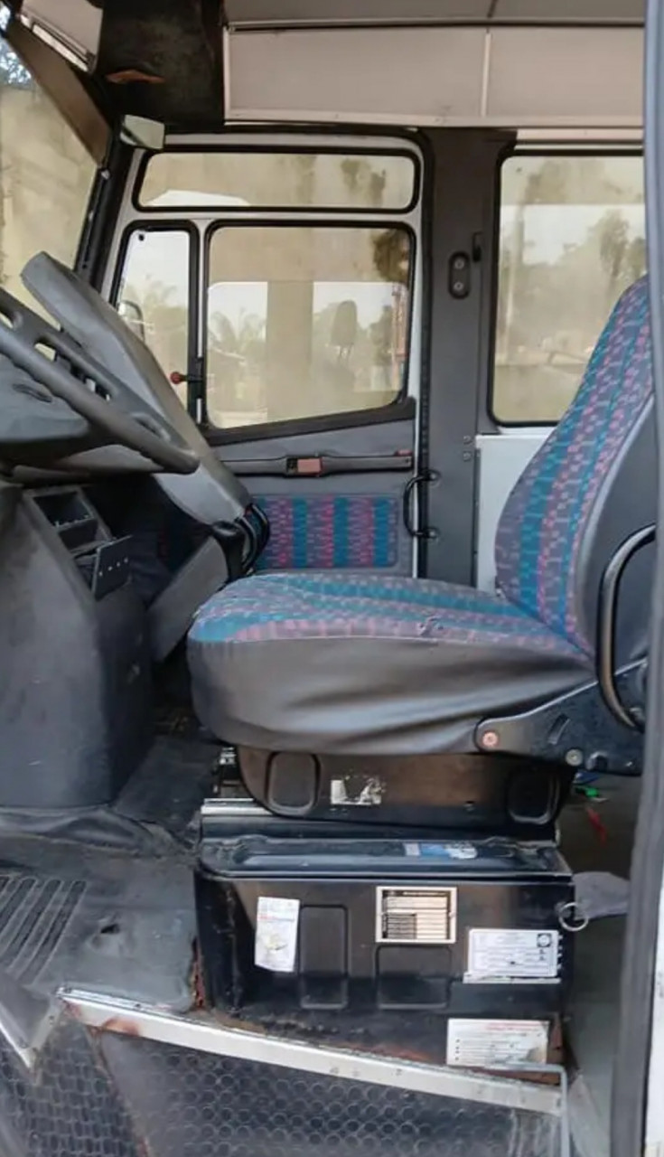 MERCEDES BENZ VARIO 0 609D, Camions - Autobus, Conakry