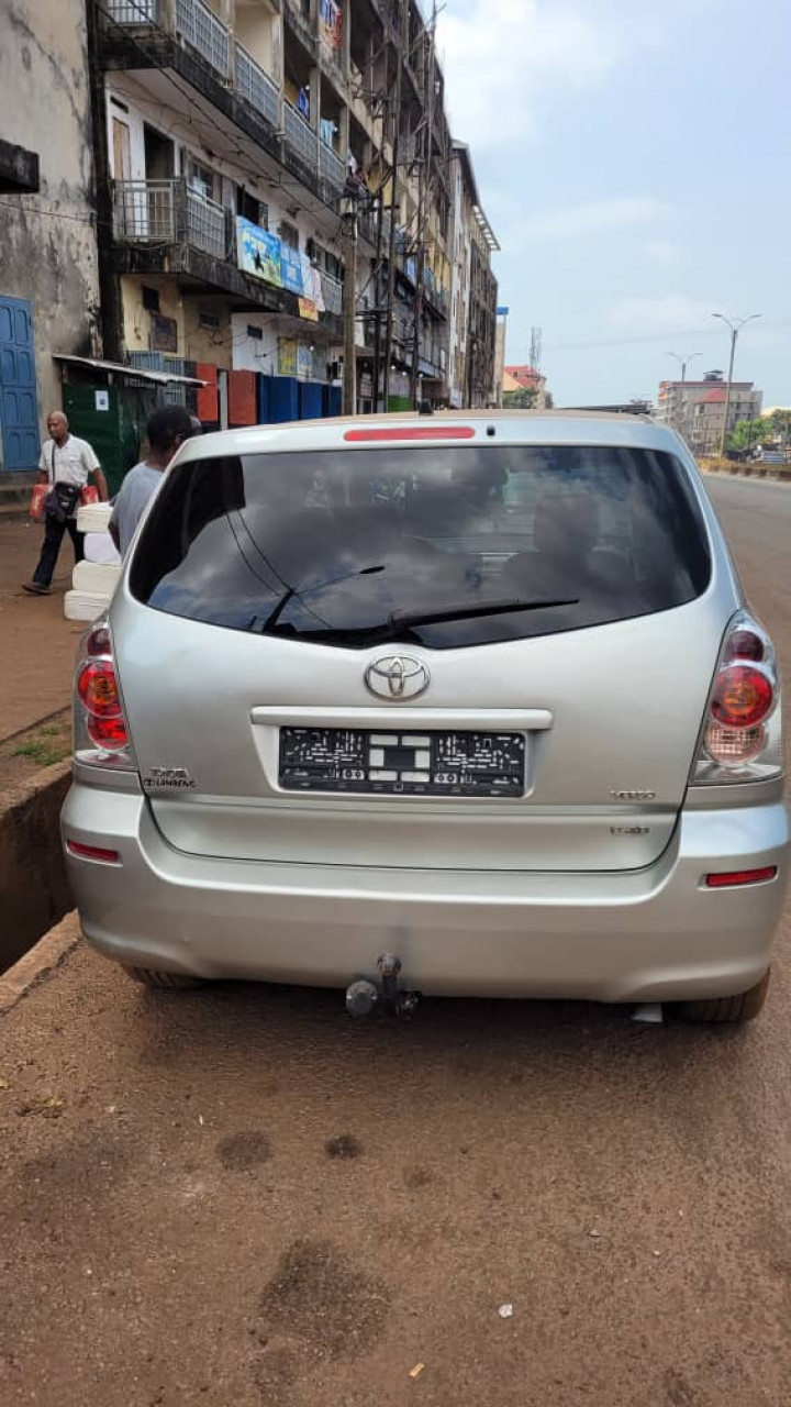 TOYOTA COROLLA VERSO 9 PLACES, Voitures, Conakry