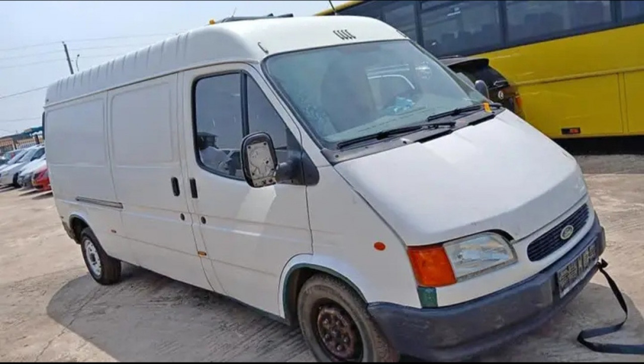 FORD TRANSIT, Autres Véhicules, Conakry