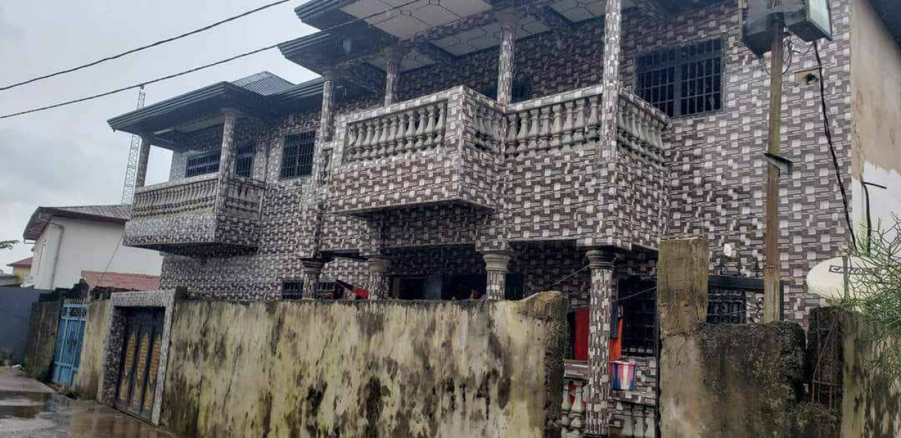 YATAYA FOSSIDET DUPLEX À VENDRE, Maisons, Conakry