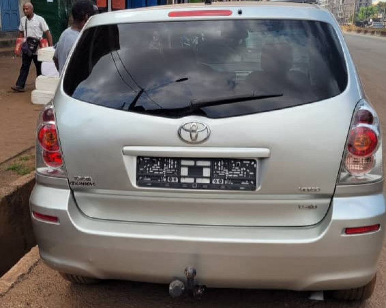 Toyota COROLLA VERSO, Voitures, Conakry