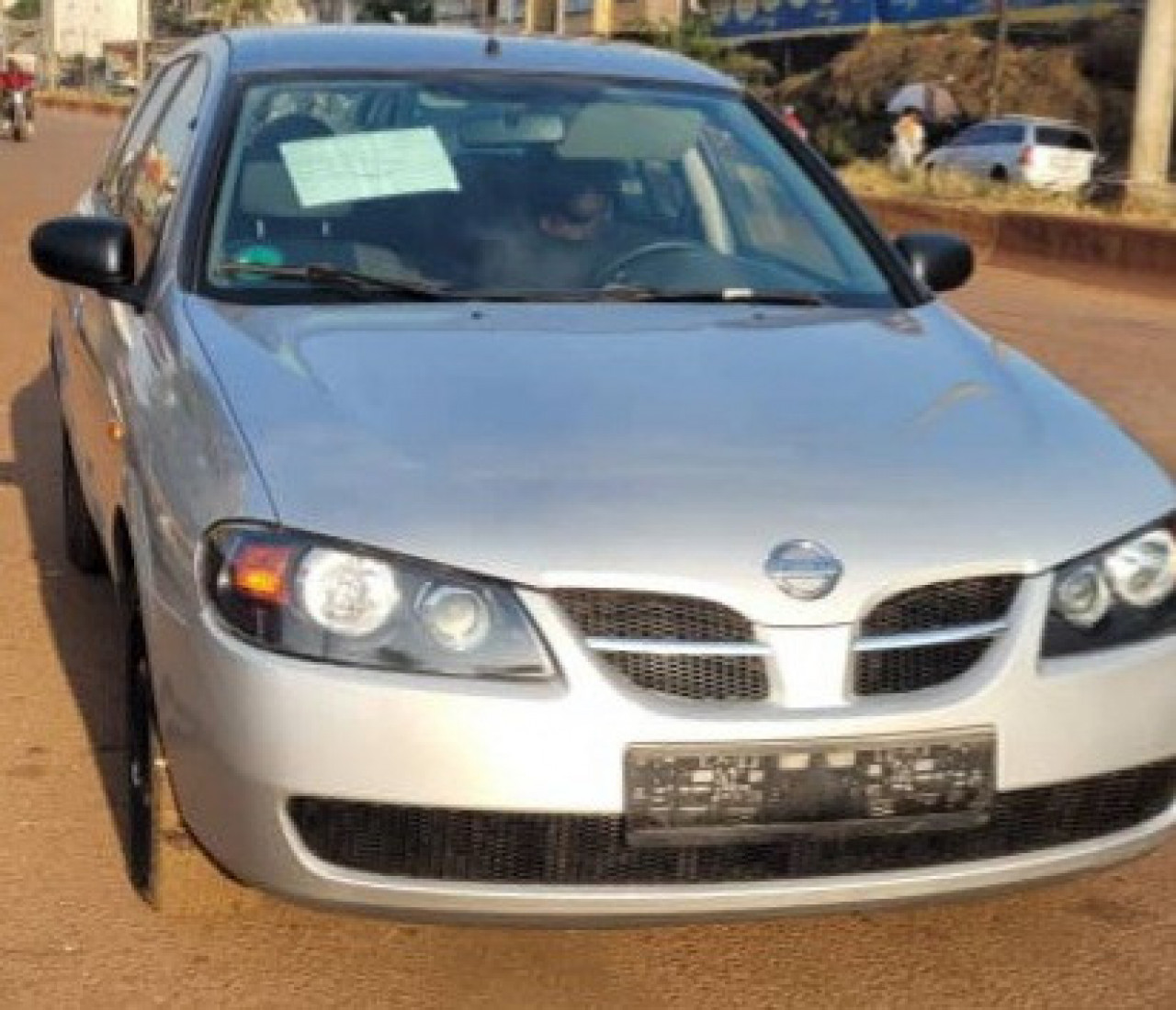 NISSAN ALMERA, Voitures, Conakry