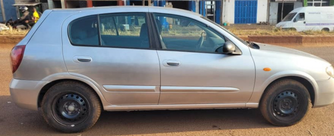 NISSAN ALMERA, Voitures, Conakry