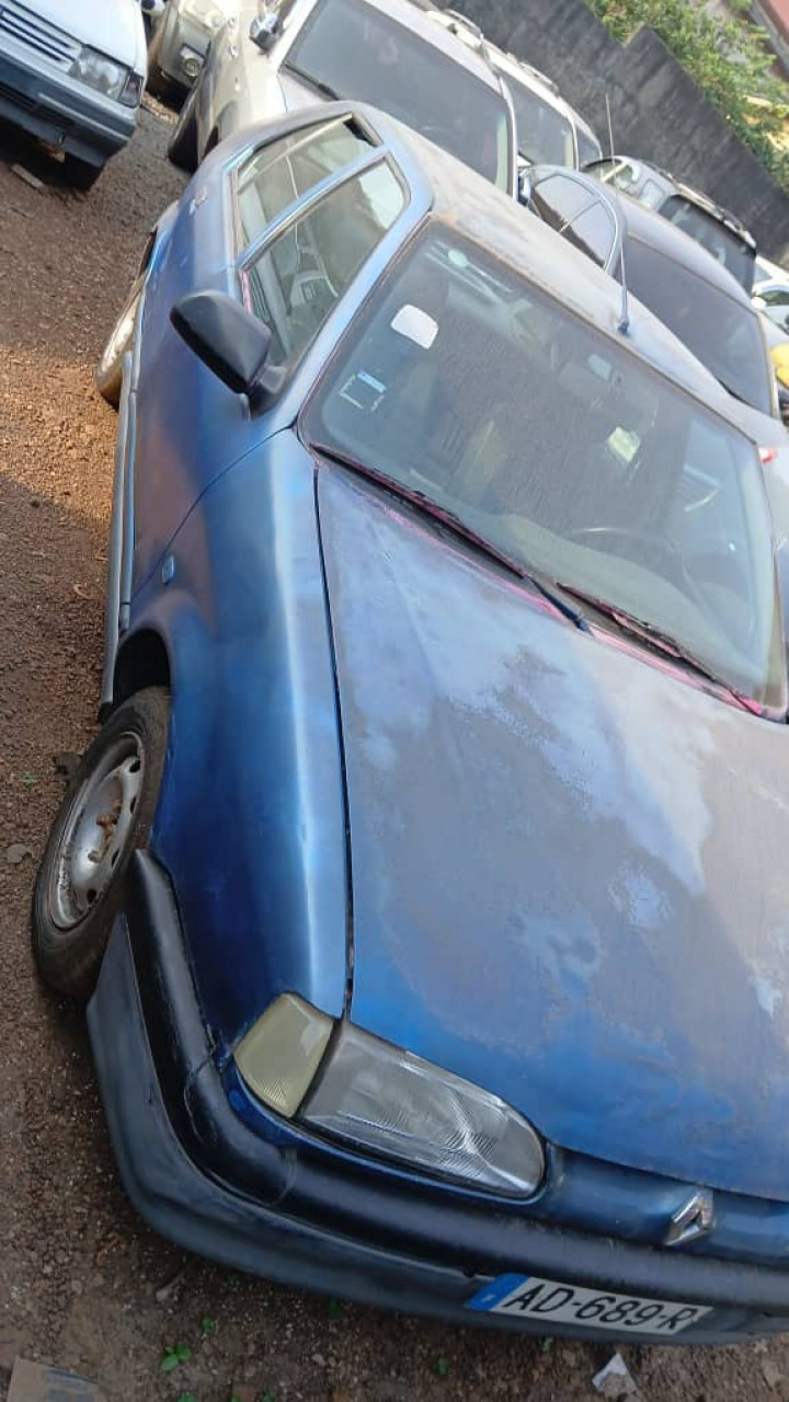 RENAULT 19 essence, Voitures, Conakry