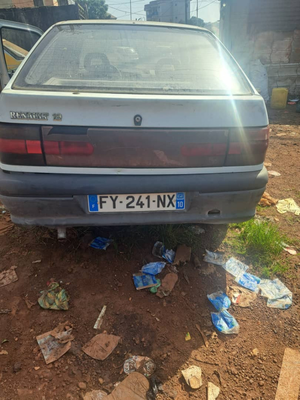 RENAULT 19 SORTIE PORT ESSENCE, Voitures, Conakry