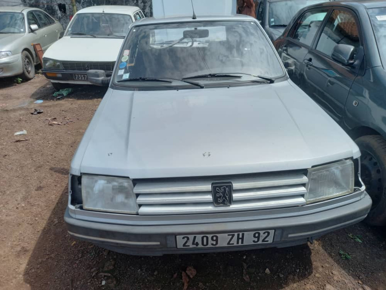 PEUGEOT 309, Voitures, Conakry