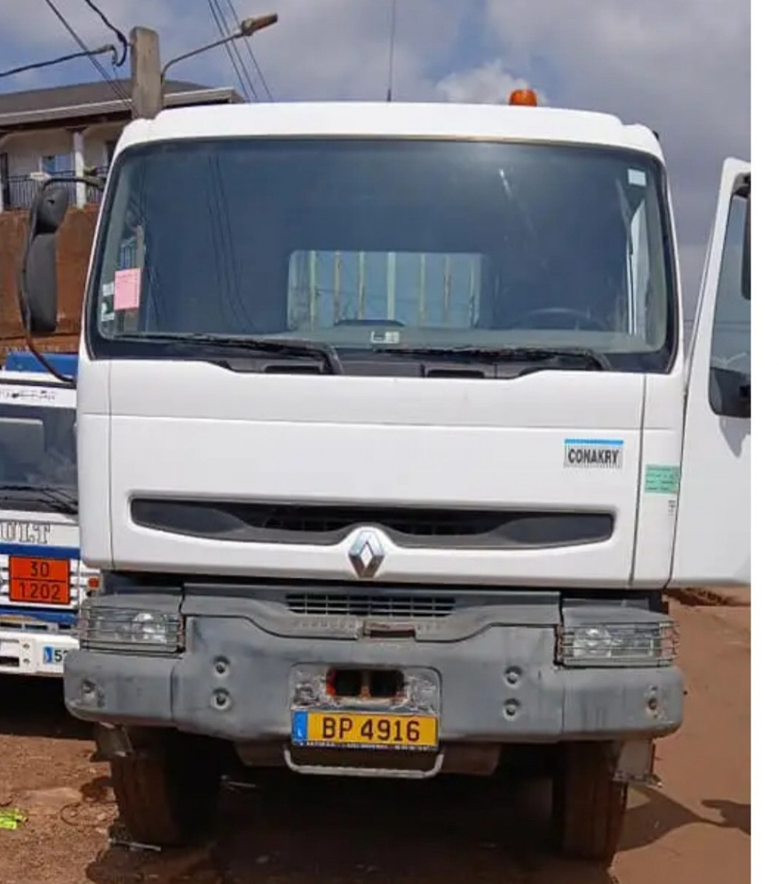 GRUS RENAULT KERAX, Remorques - Conteneurs, Conakry