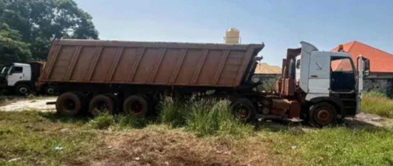 2 CAMIONS SINOTRUCK 22 ROUES, Camions - Autobus, Conakry