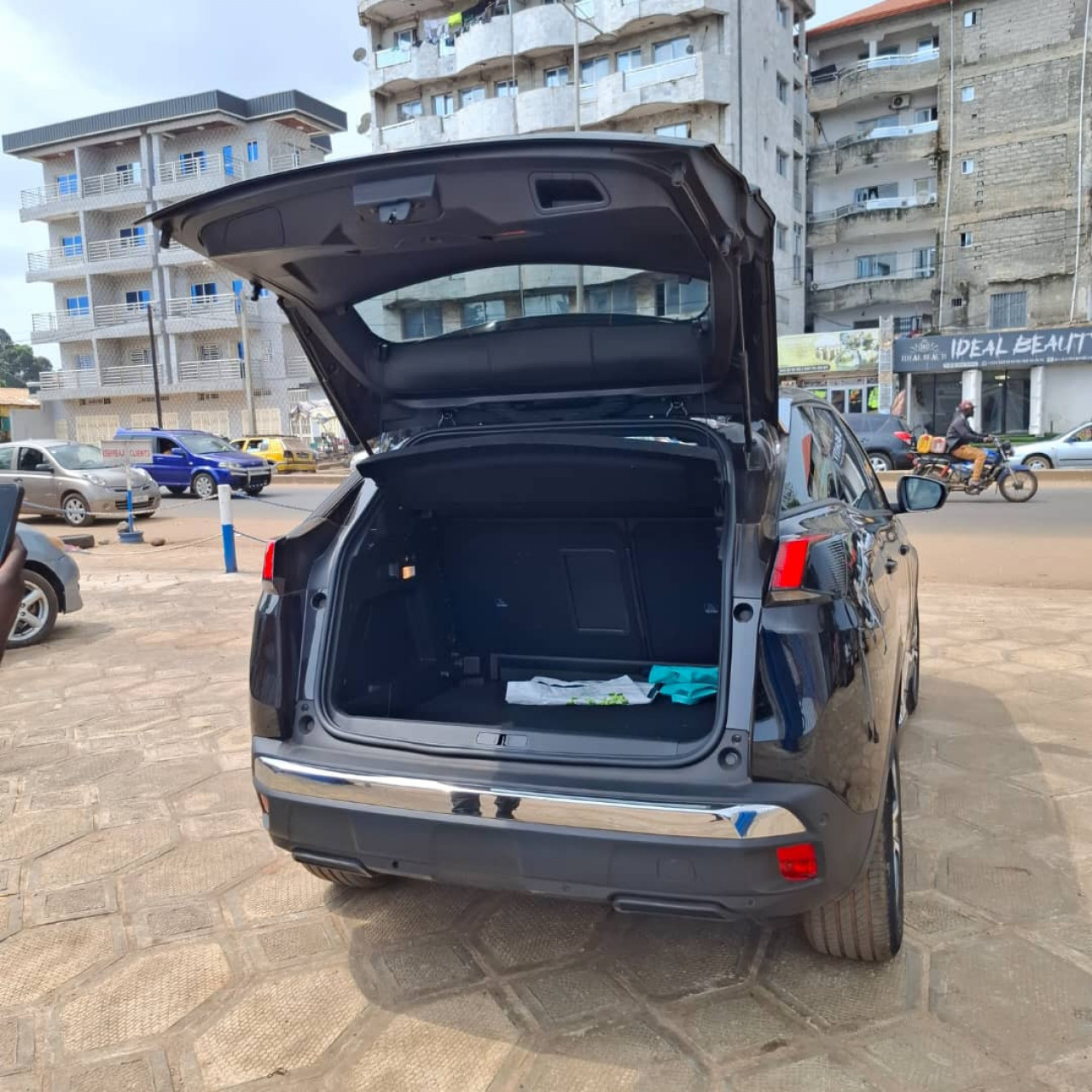 Peugeot 3008, Voitures, Conakry