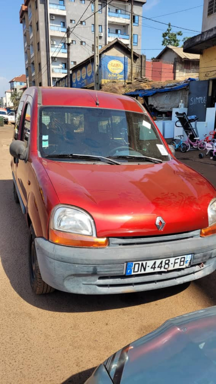 RENAULT KANGOO, Voitures, Conakry