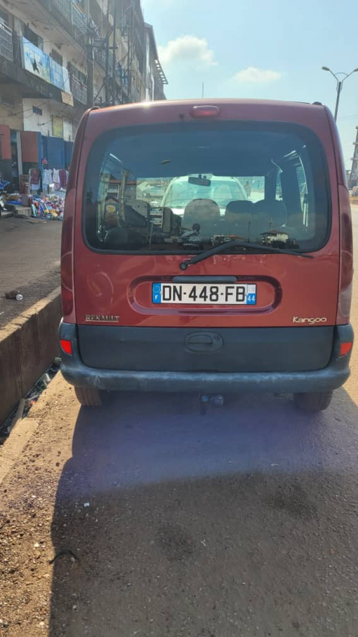 RENAULT KANGOO, Voitures, Conakry