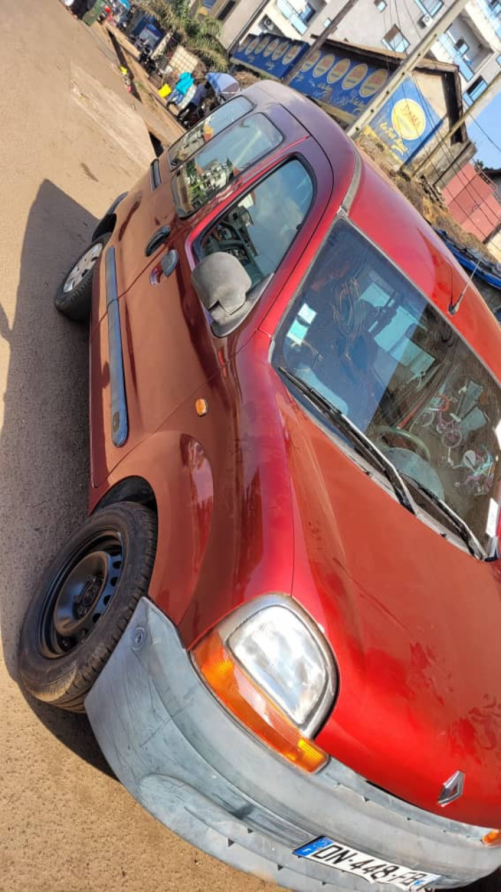 RENAULT KANGOO, Voitures, Conakry