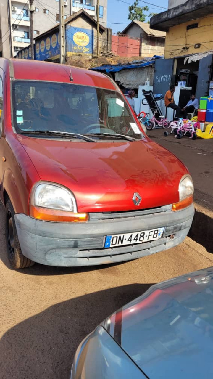 RENAULT KANGOO, Voitures, Conakry