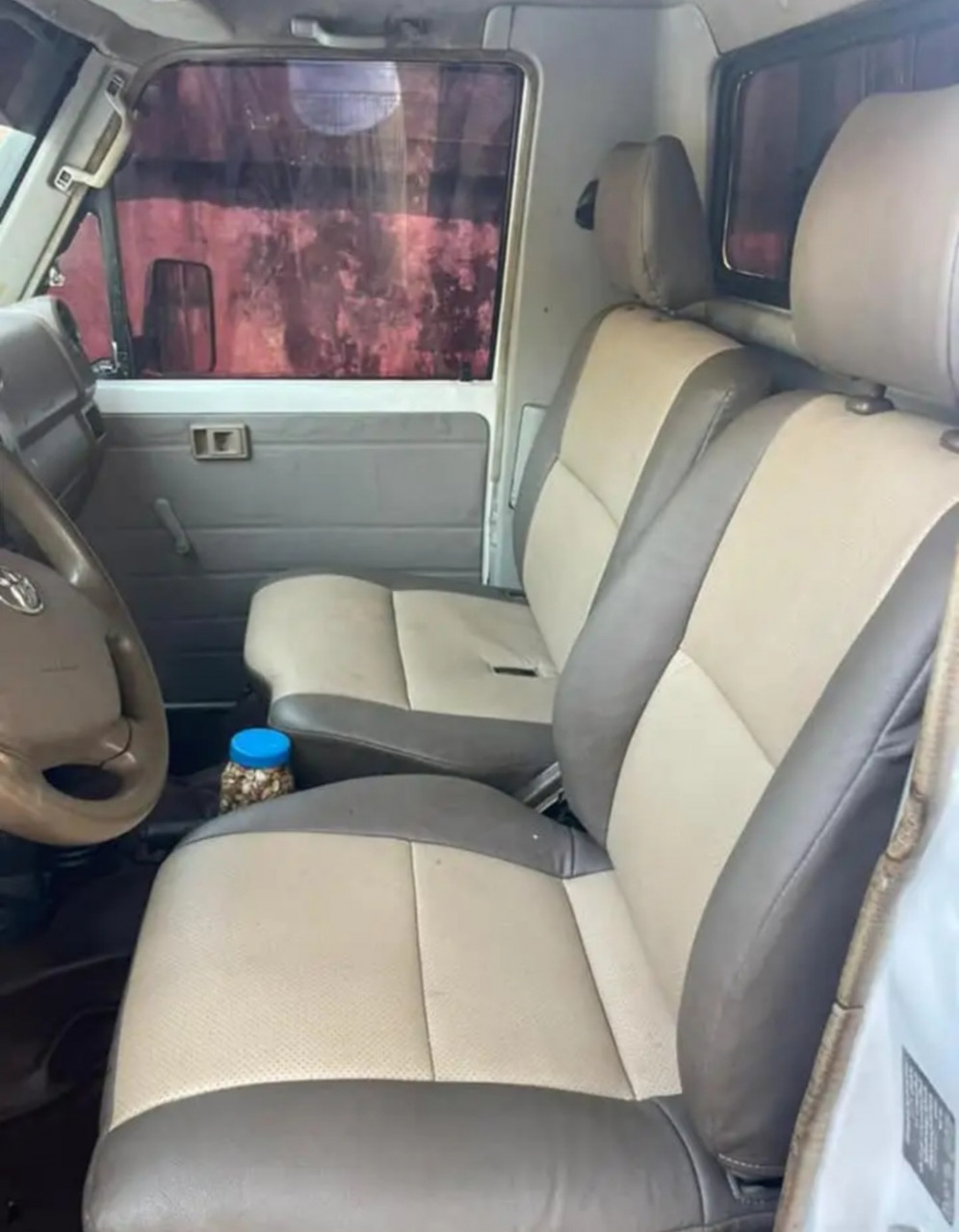 PICK-UP TOYOTA LAND CRUISER, Voitures, Conakry