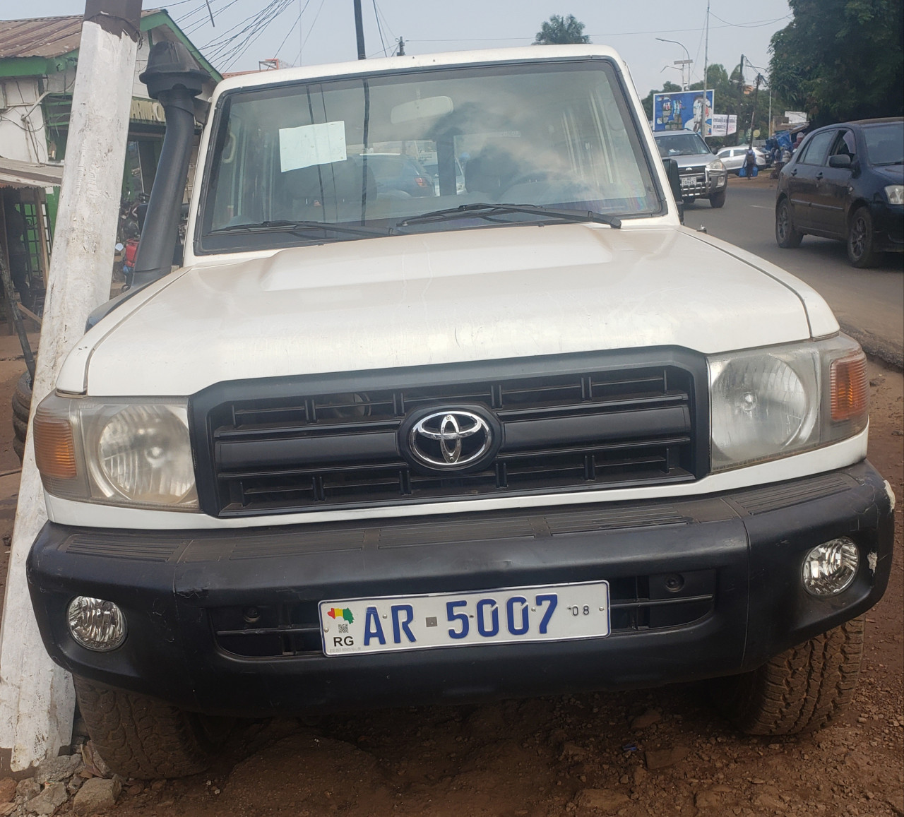 TOYOTA LAND CRUISER, Voitures, Conakry