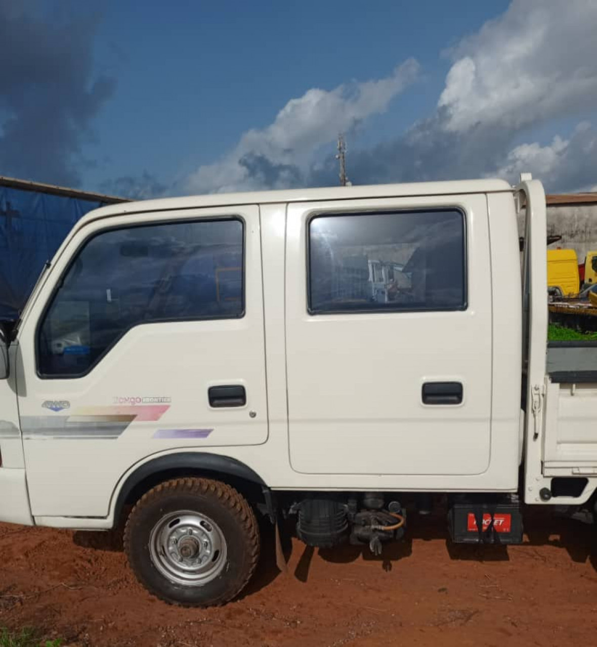 KIA BONGO, Camions - Autobus, Conakry