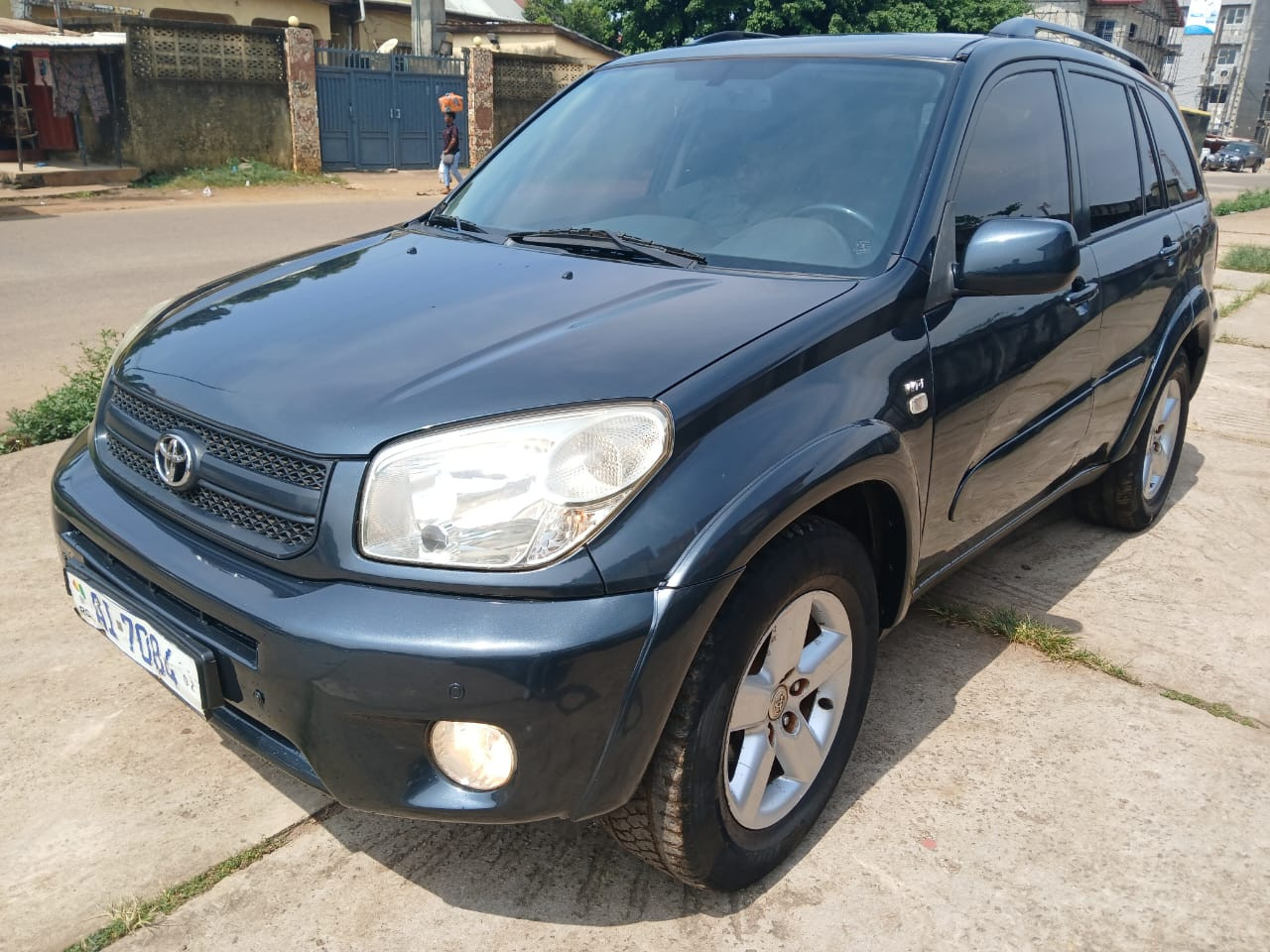 TOYOTA RAV4 AUTOMATIQUE, Voitures, Conakry