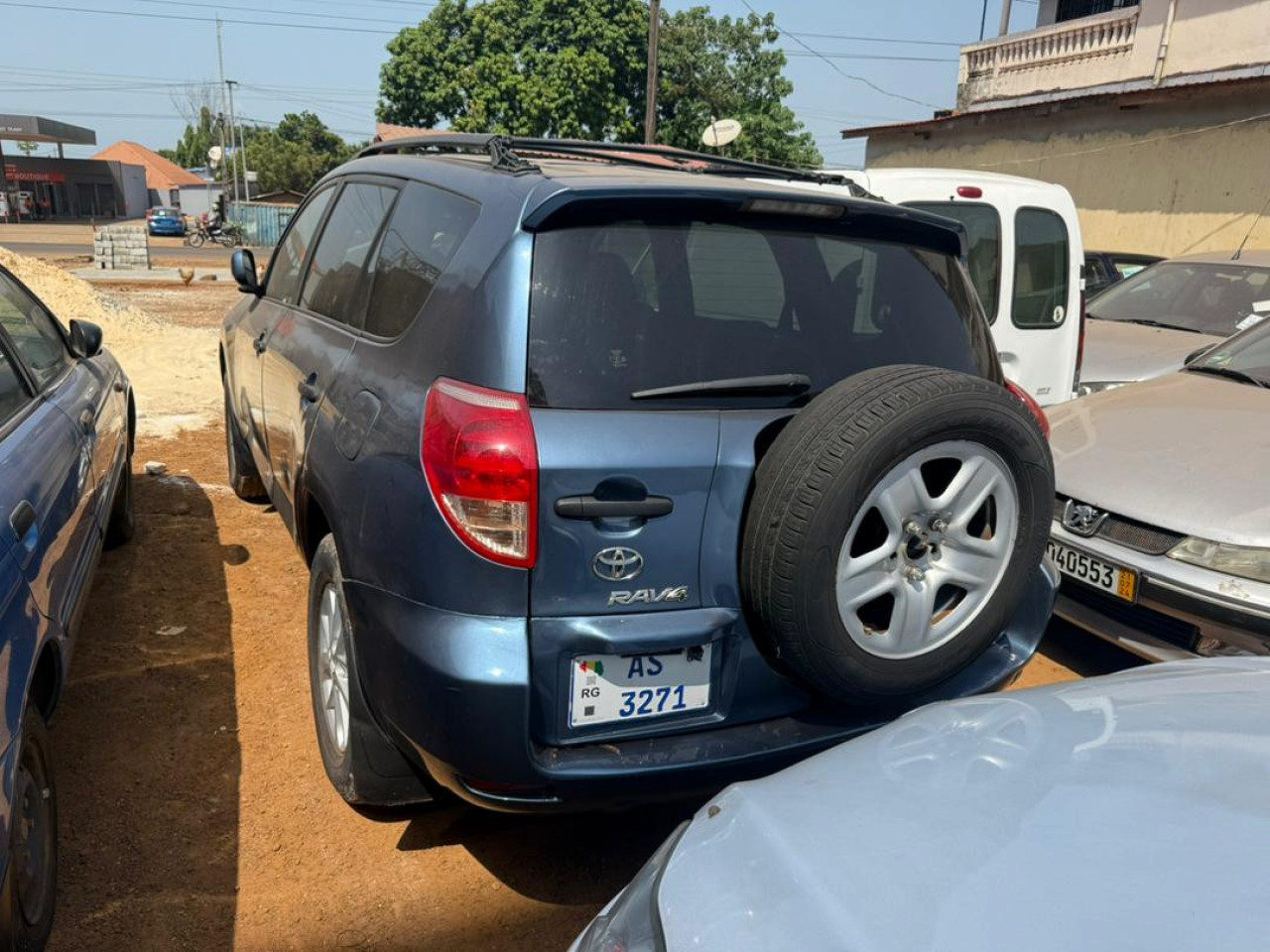 TOYOTA RAV4, Voitures, Conakry