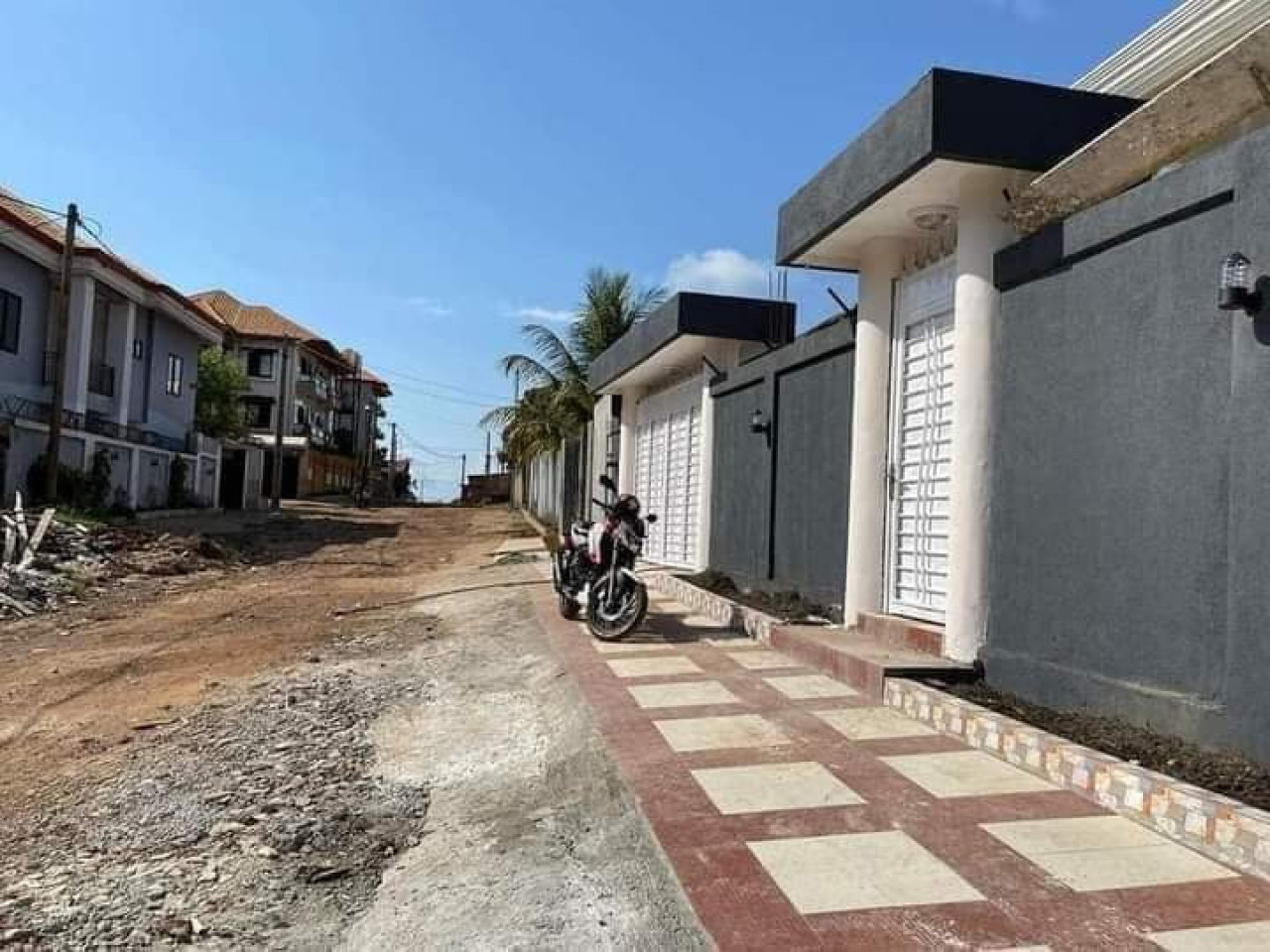 DUPLEX À VENDRE À KOBAYAH, Autres Immobiliers, Conakry