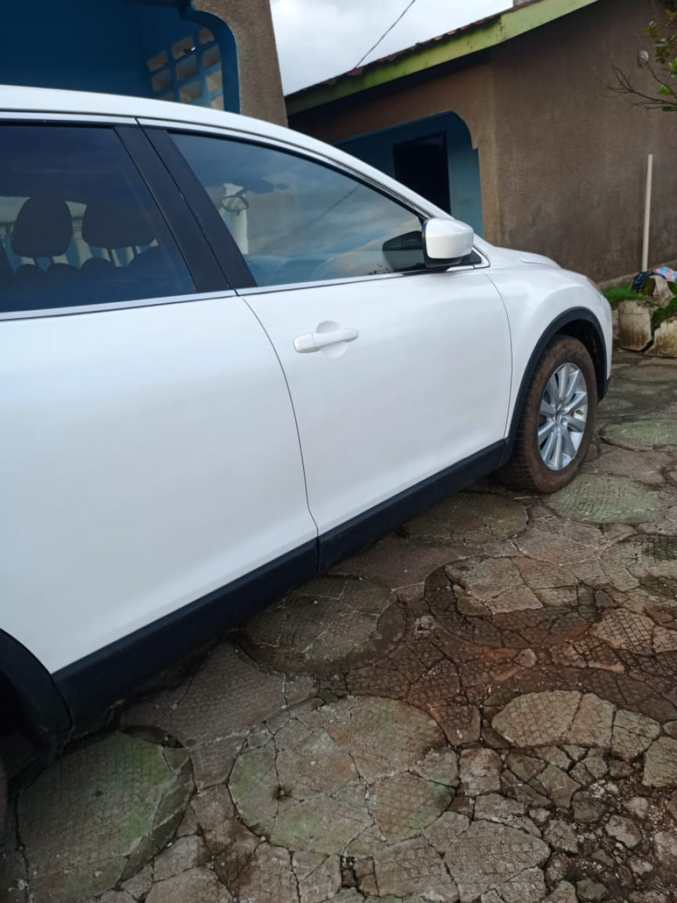 MAZDA CX-9, Voitures, Conakry