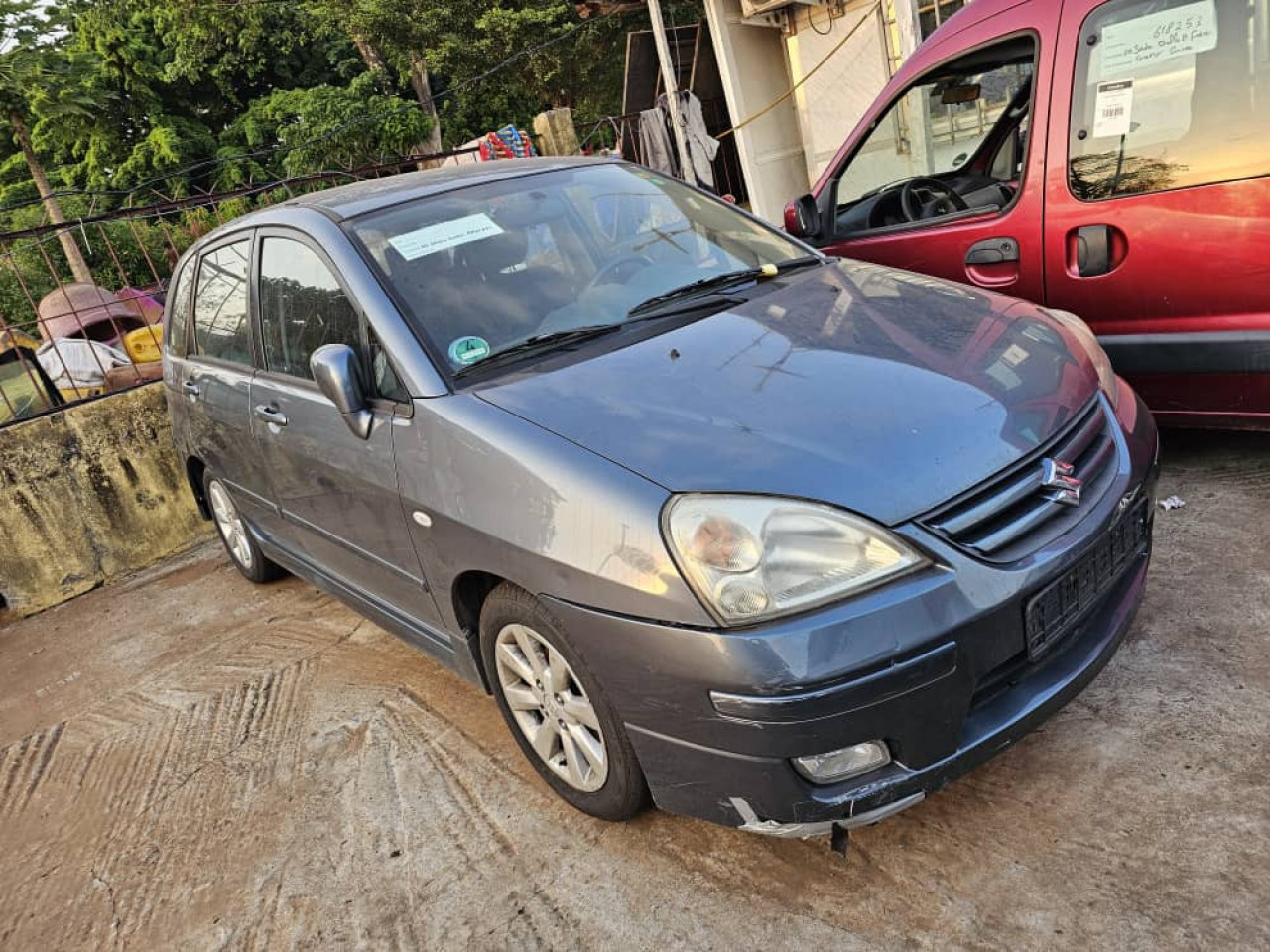 SUZUKI LIANA, Voitures, Conakry