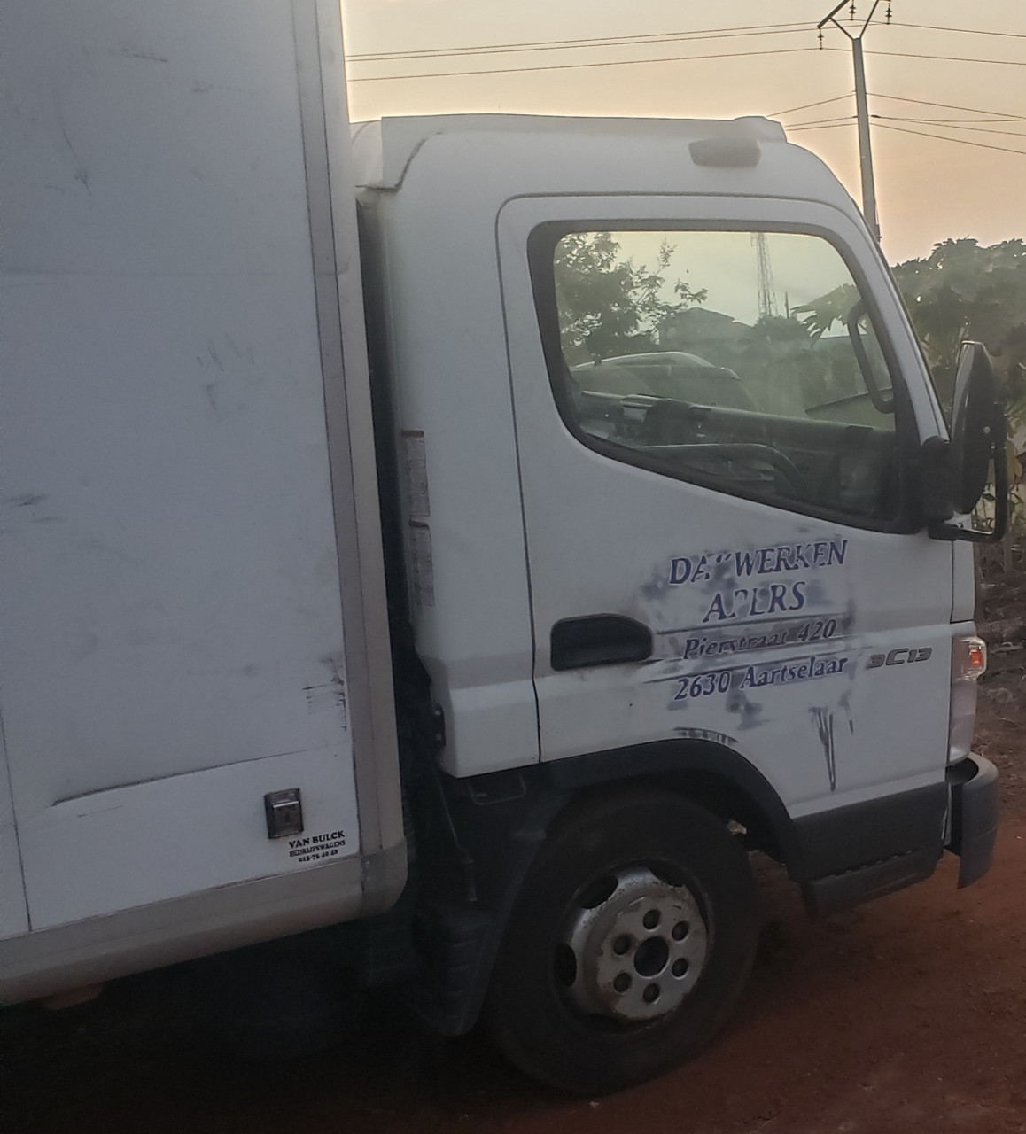 MITSUBISHI ATLEON, Camions - Autobus, Conakry