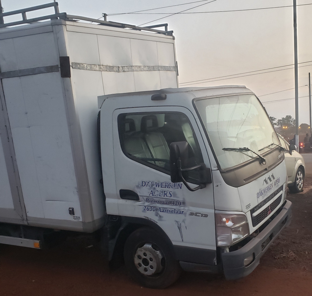 MITSUBISHI ATLEON, Camions - Autobus, Conakry