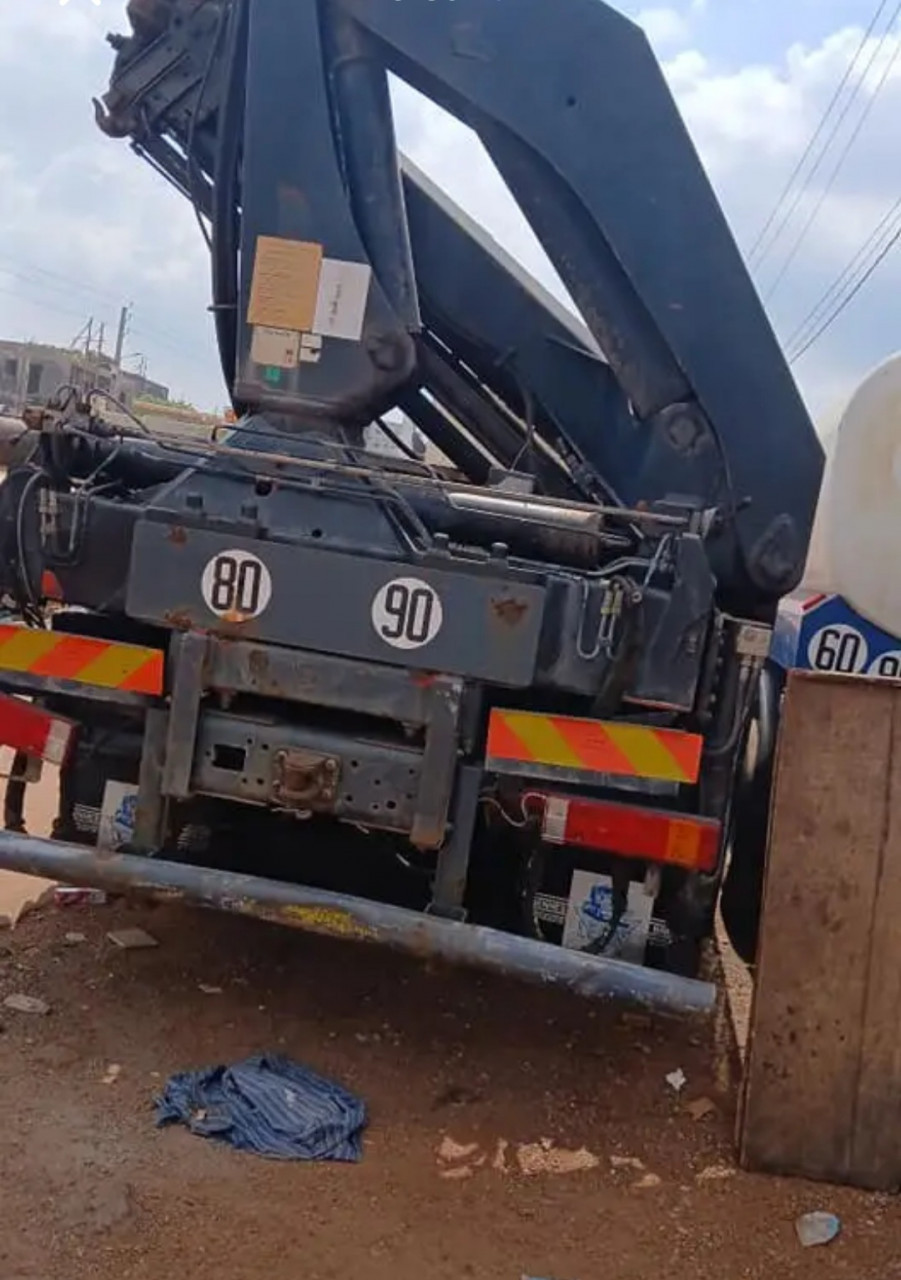 RENAULT RUE SORTIE PORT, Camions - Autobus, Conakry