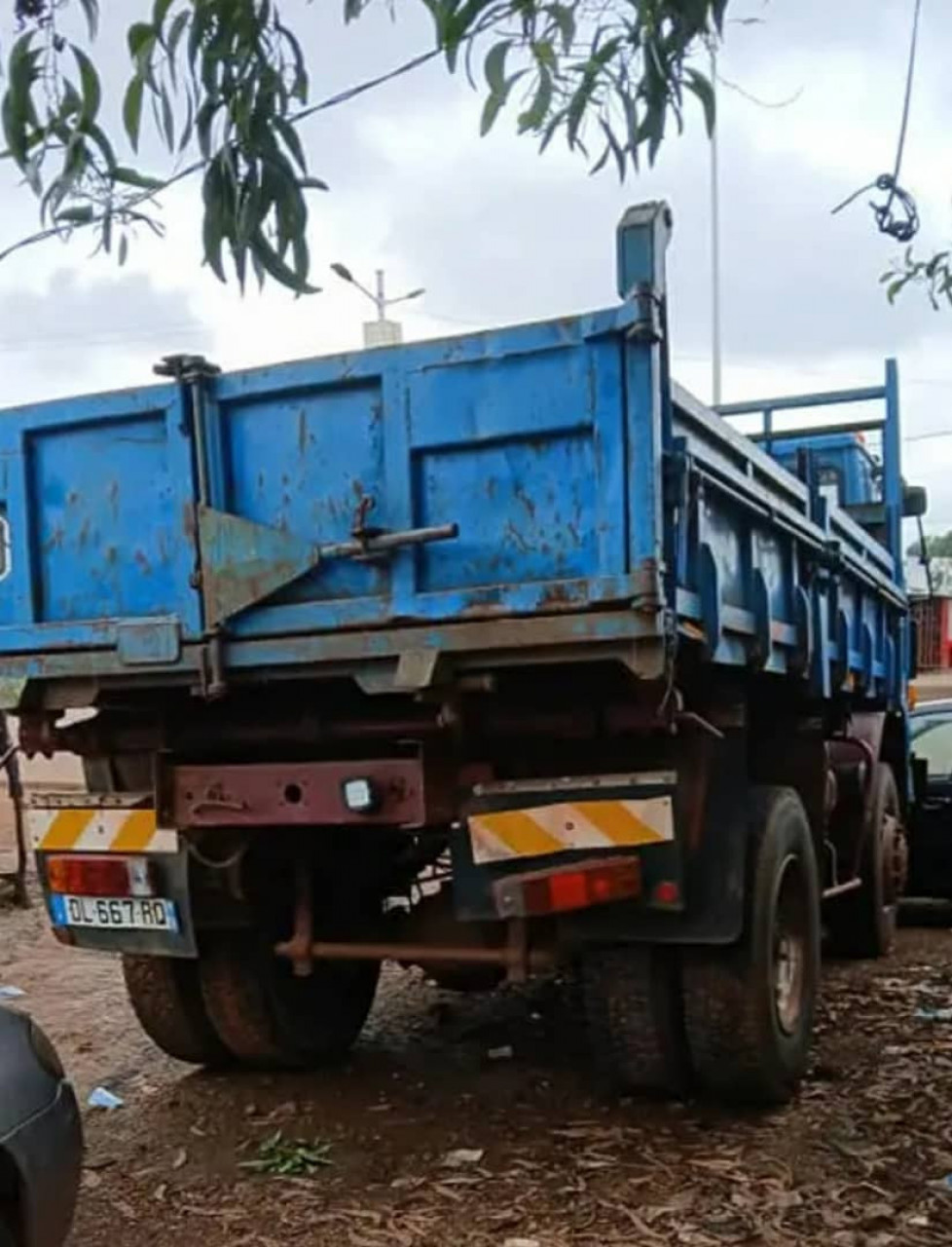 RENAULT BENNE 6 ROUES, Camions - Autobus, Conakry