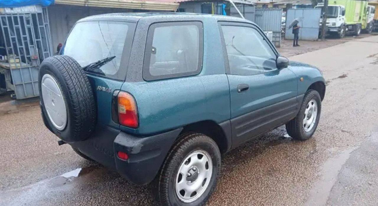 TOYOTA RAV4, Voitures, Conakry