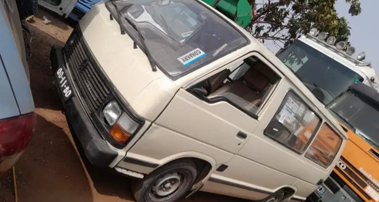 TOYOTA CARE HIACE, Voitures, Conakry