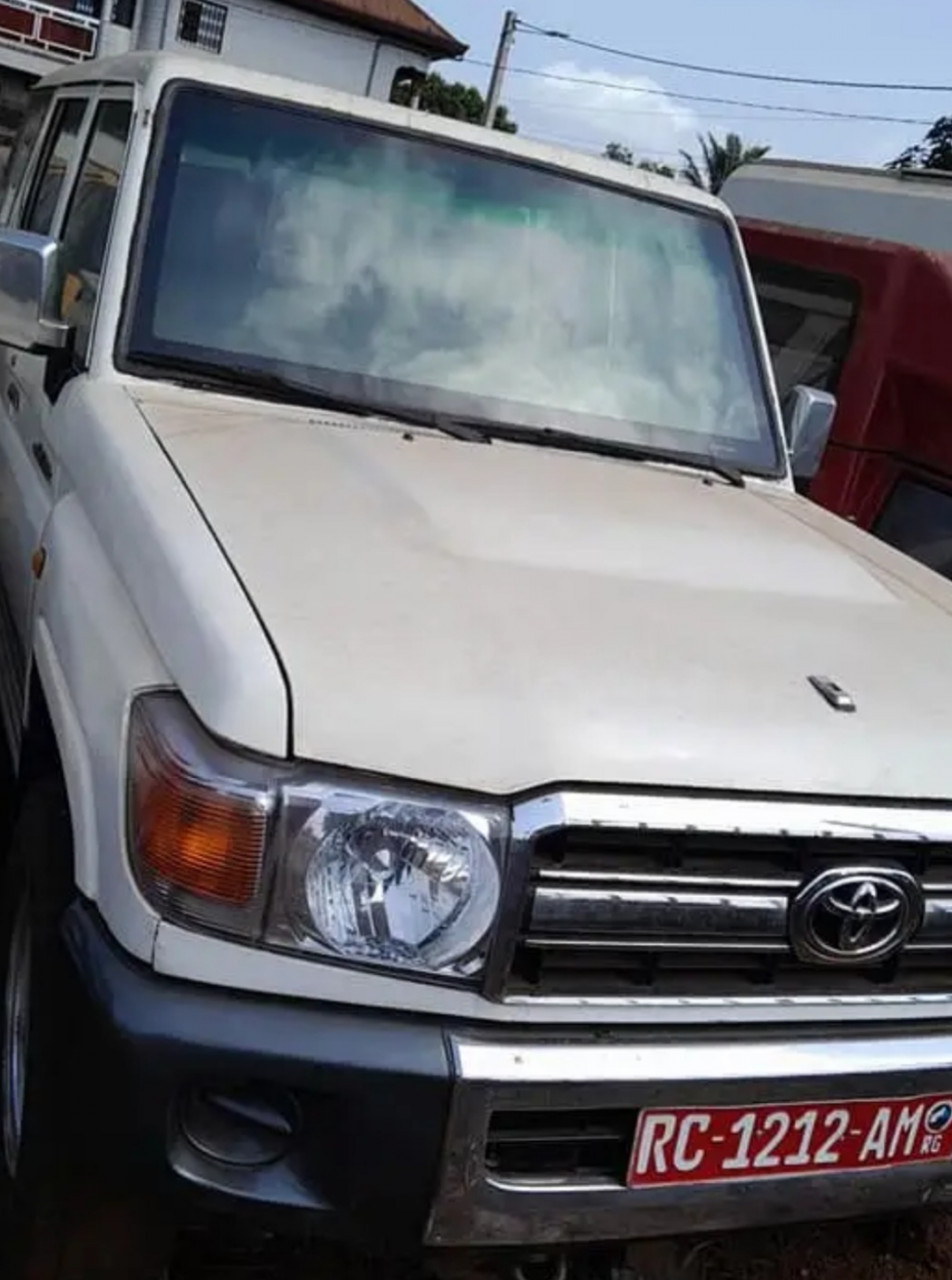 TOYOTA LAND CRUISER, Voitures, Conakry