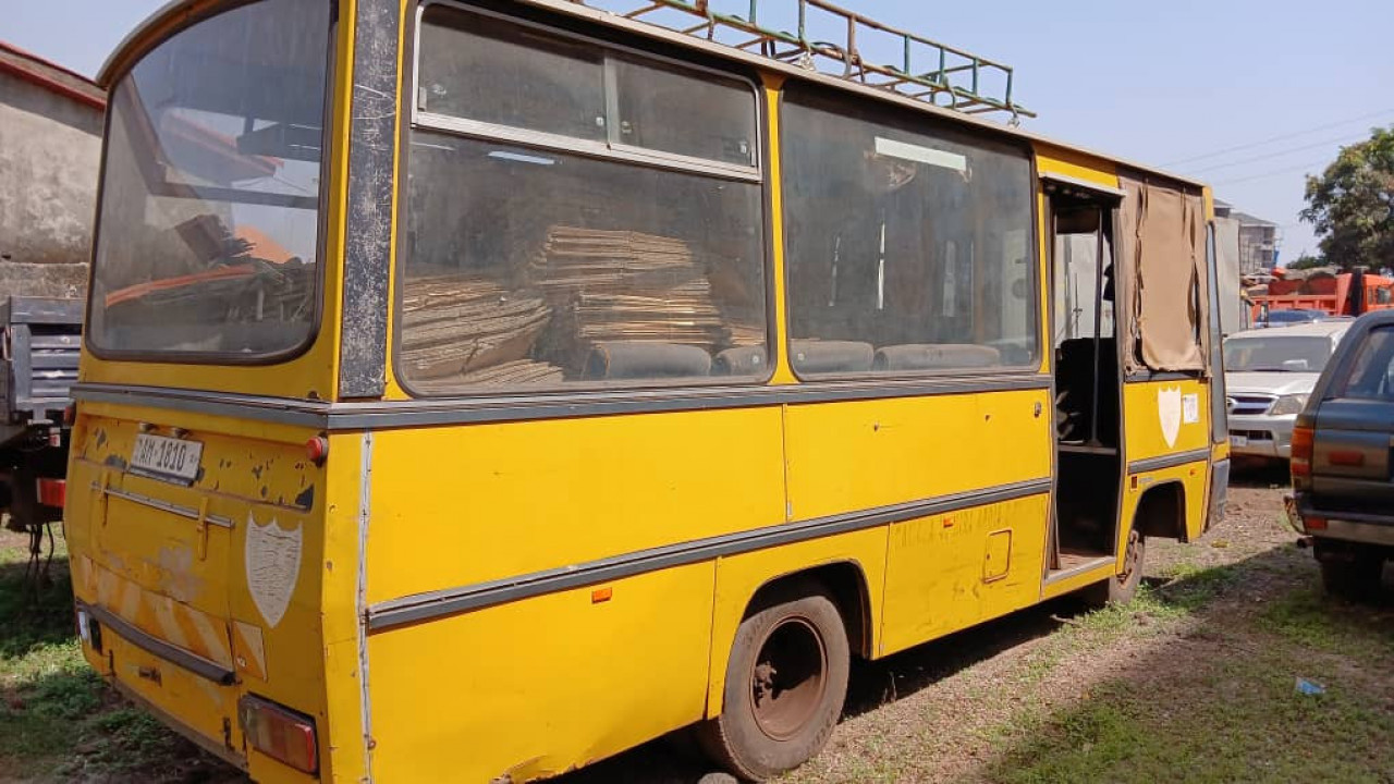 CARE BUS MINIBUS, Camions - Autobus, Conakry