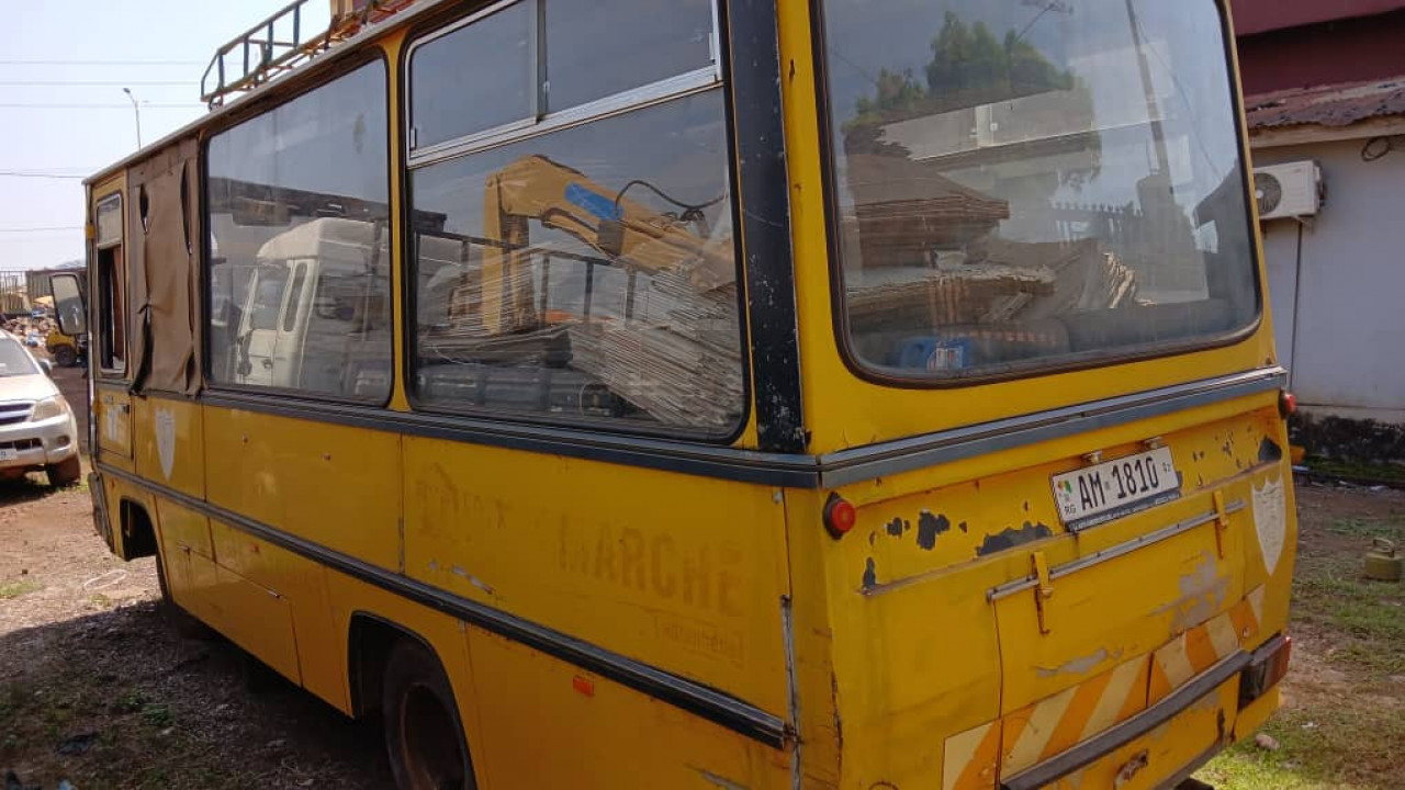 CARE BUS MINIBUS, Camions - Autobus, Conakry