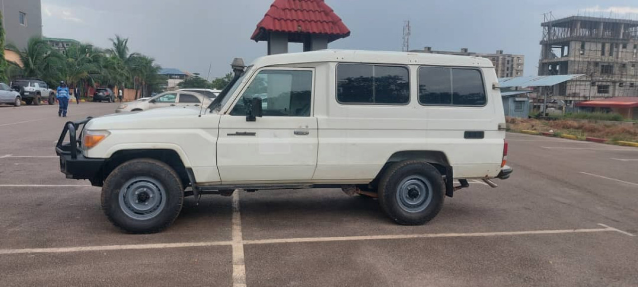 Toyota landcruser, Voitures, Conakry